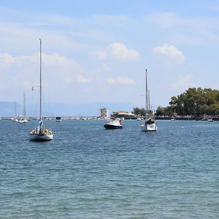 Апартаменты Garitsa Bay *
